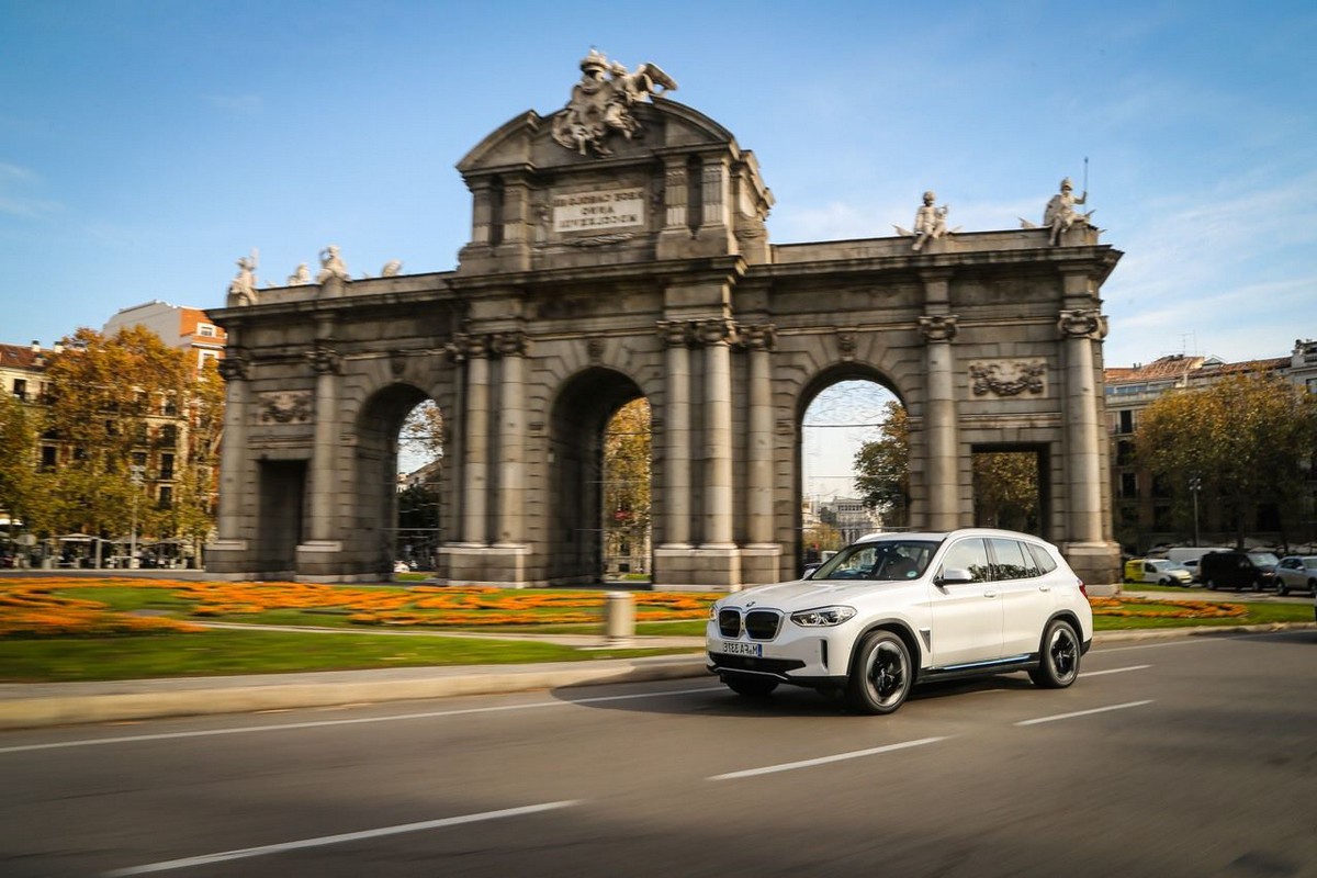 Imágenes ssangyong tivoli dkr 2021